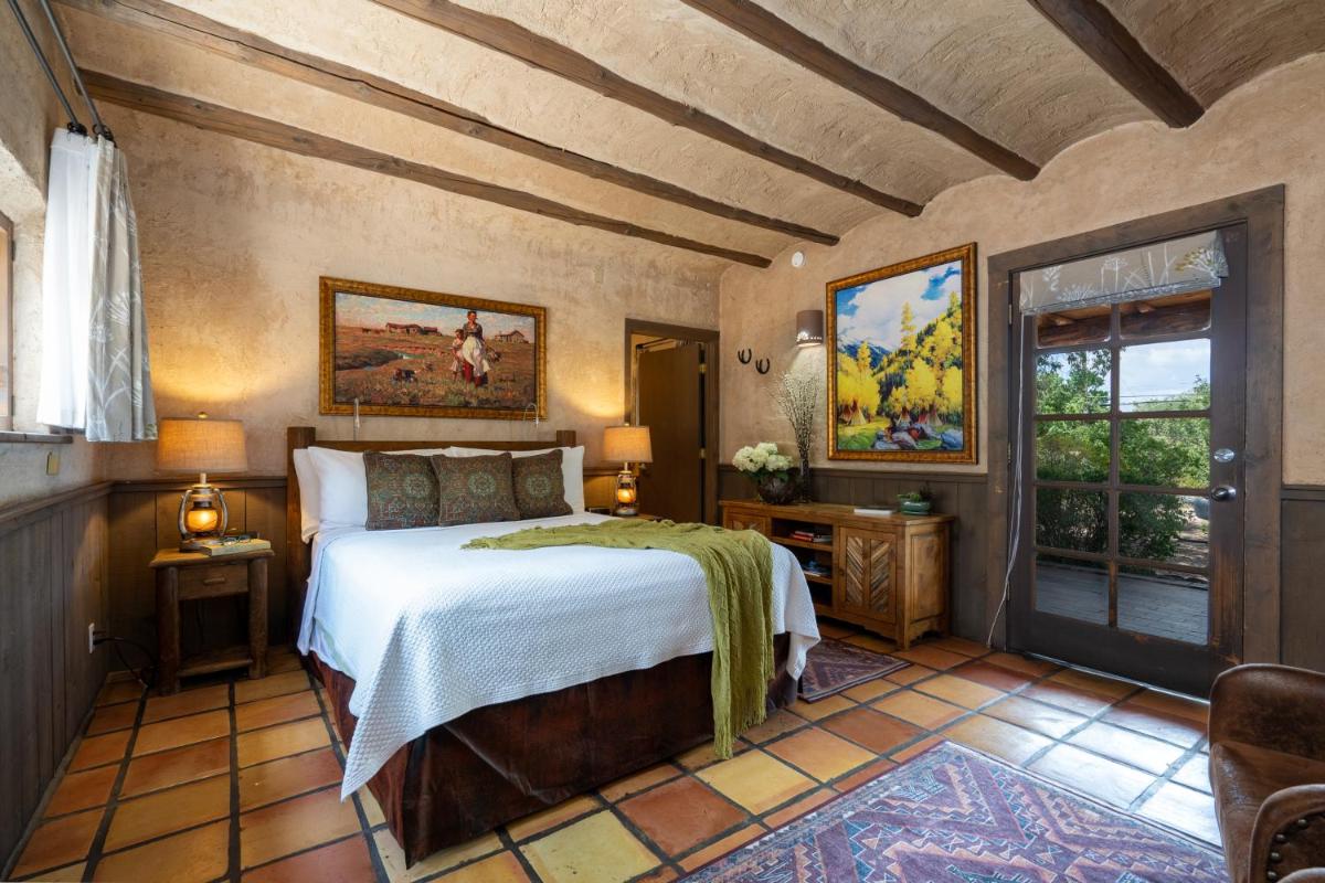 Inn of the Turquoise Bear - image 4