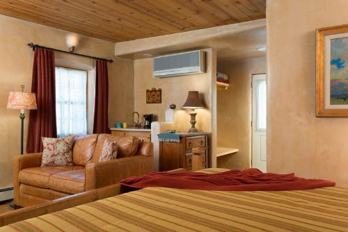 El Farolito B&B Inn - image 2