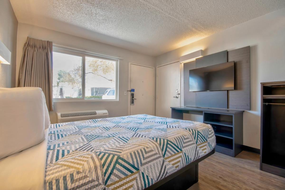Motel 6 Santa Fe - image 7