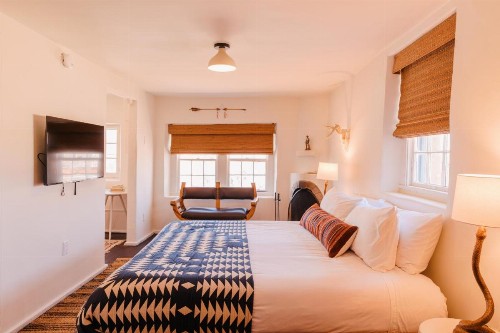 Pueblo Bonito B&B Inn - image 24