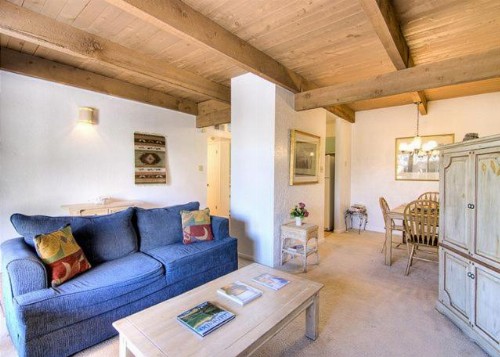 Artist Road #18 2 Bedrooms Sleeps 4 Flat Screen TV Pool Access WiFi - image 11