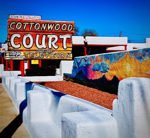 Cottonwood Court Motel