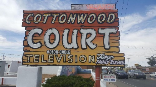 Cottonwood Court Motel - image 35