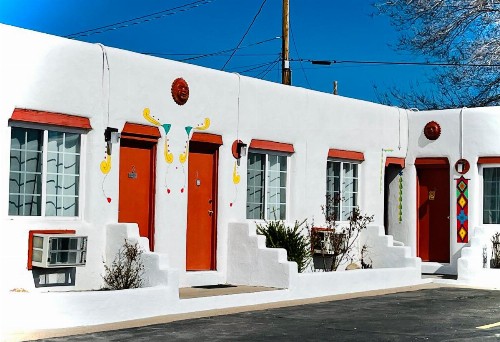 Cottonwood Court Motel - image 47