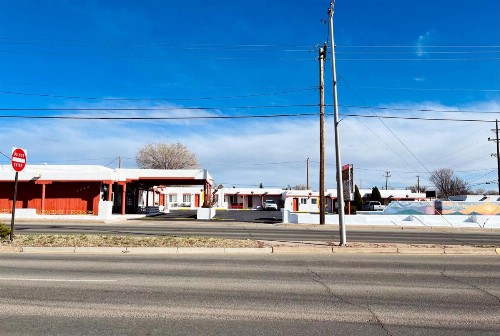 Cottonwood Court Motel - image 50