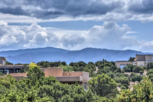 Stunning Santa Fe SW-Style Getaway with Indoor Pool! - image 1