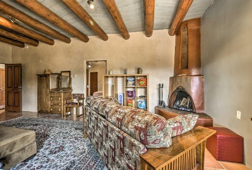 Stunning Santa Fe SW-Style Getaway with Indoor Pool! - image 6