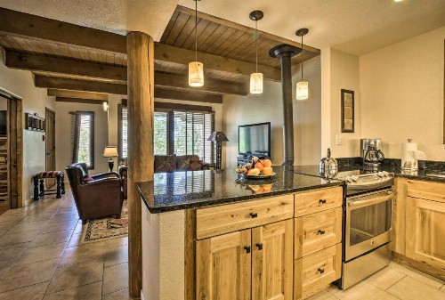 Adobe-Style Abode with Amenities - Walk to Plaza! - image 10