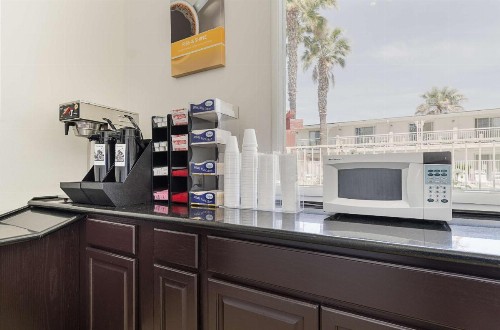 Motel 6-Santa Maria CA - South - image 12