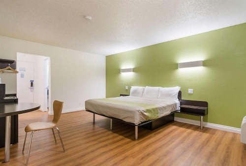 Motel 6-Santa Maria CA - South - image 24