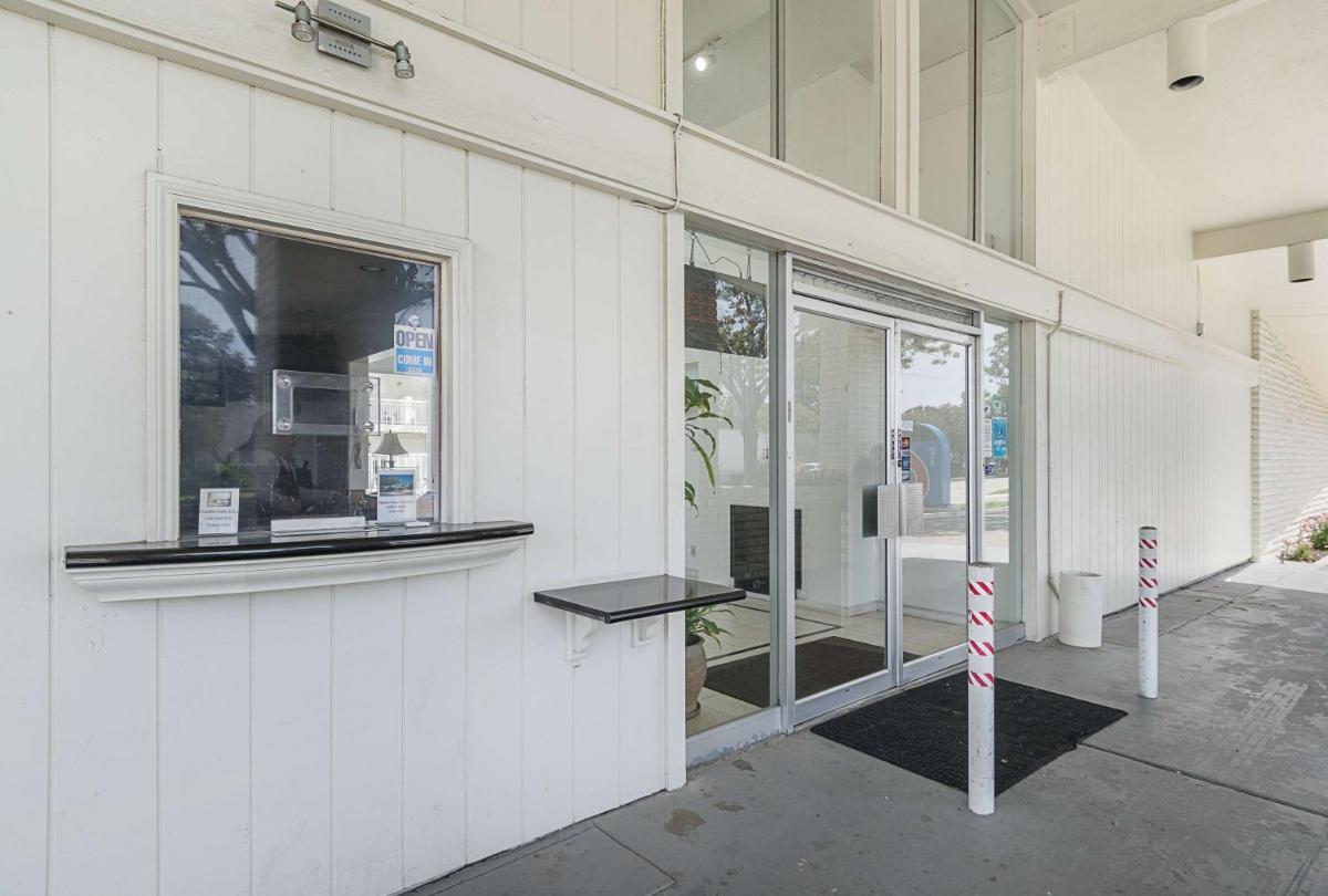 Motel 6-Santa Maria CA - South - image 5