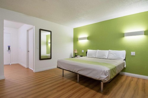 Motel 6-Santa Maria CA - South - image 8