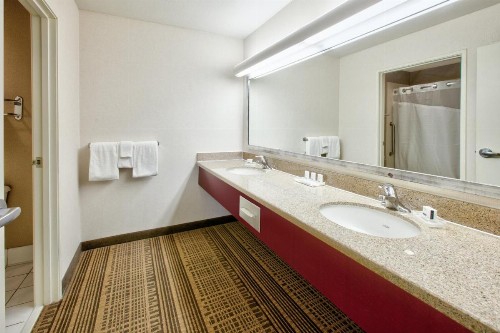 Holiday Inn Hotel & Suites Santa Maria an IHG Hotel - image 11