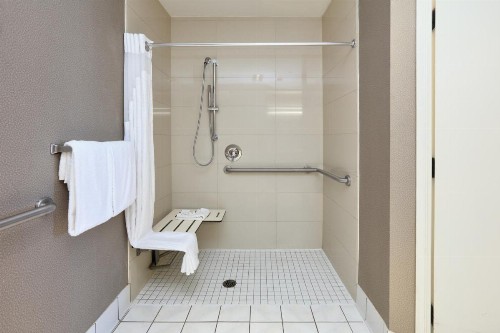 Holiday Inn Hotel & Suites Santa Maria an IHG Hotel - image 29