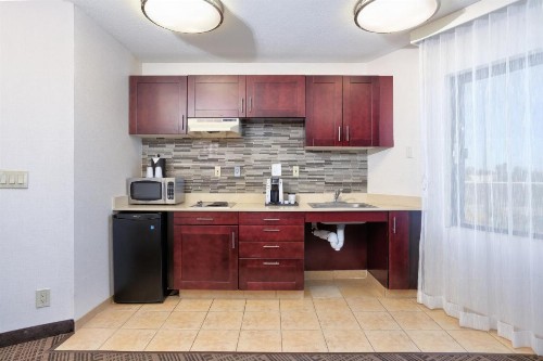 Holiday Inn Hotel & Suites Santa Maria an IHG Hotel - image 33