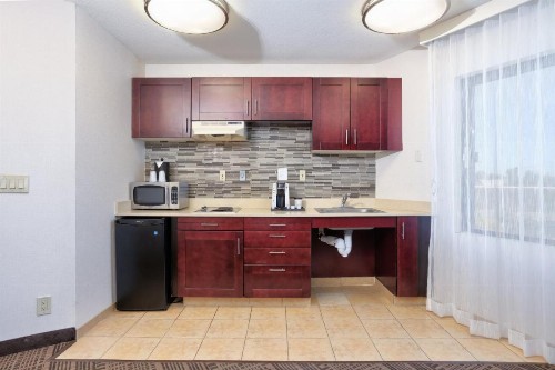 Holiday Inn Hotel & Suites Santa Maria an IHG Hotel - image 34