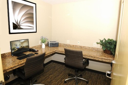 Candlewood Suites Santa Maria an IHG Hotel - image 2