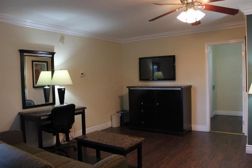 Travelodge by Wyndham Santa Maria - image 15