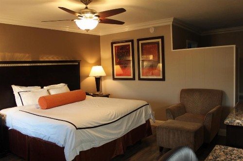 Travelodge by Wyndham Santa Maria - image 17
