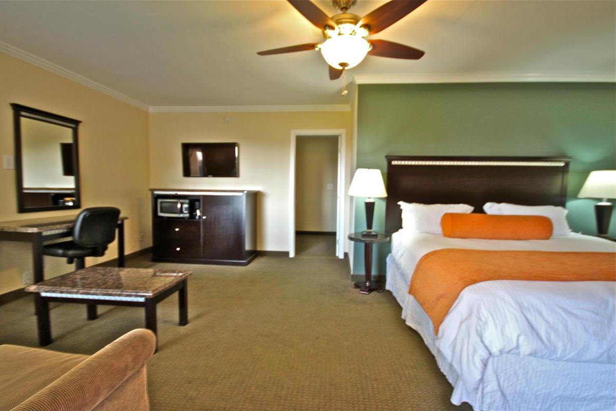 Travelodge by Wyndham Santa Maria - image 2