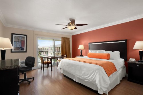 Travelodge by Wyndham Santa Maria - image 30