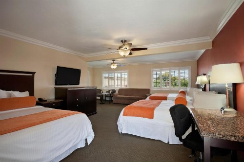 Travelodge by Wyndham Santa Maria - image 41