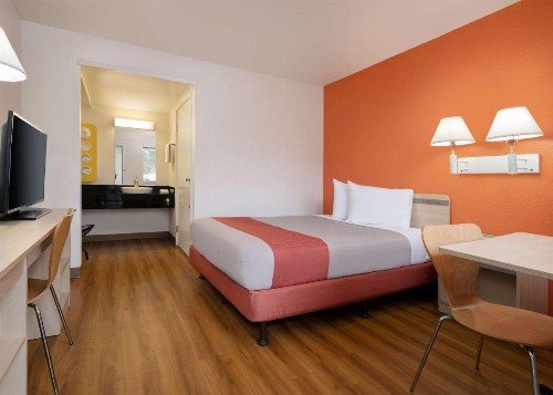 Motel 6-Santa Maria CA - image 10