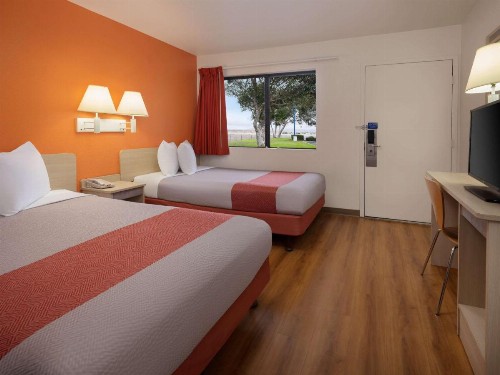 Motel 6-Santa Maria CA - image 13
