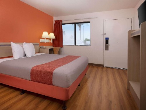Motel 6-Santa Maria CA - image 5