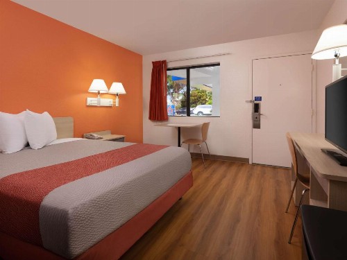 Motel 6-Santa Maria CA - image 7