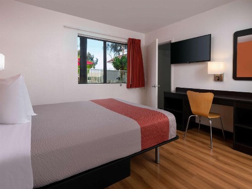 Motel 6-Santa Maria CA - image 9
