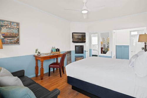 Sea Blue Hotel - image 39