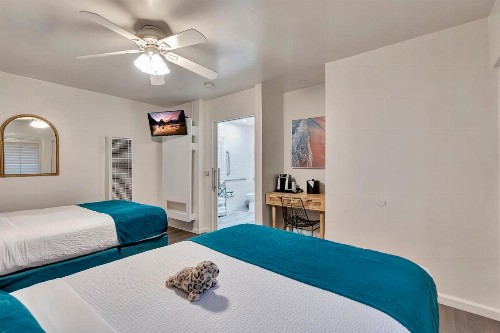 Santa Monica Motel - image 26