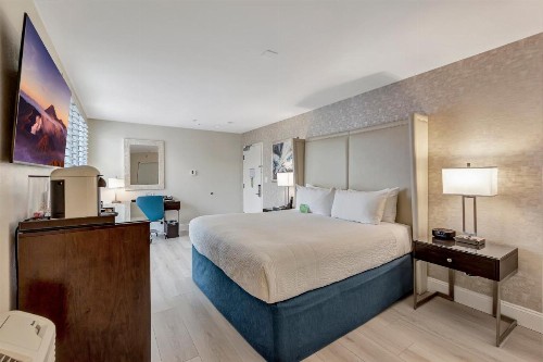 Ocean View Hotel - image 34