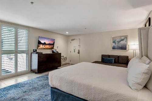 Ocean View Hotel - image 41