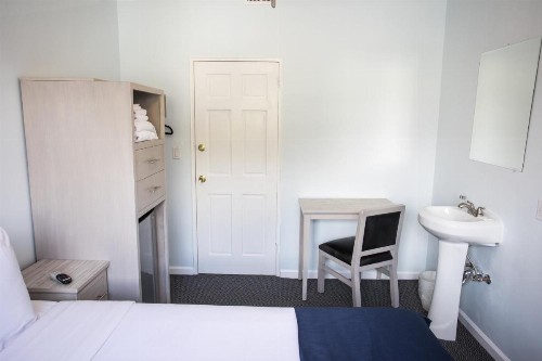 Ocean Park Hotel - image 11