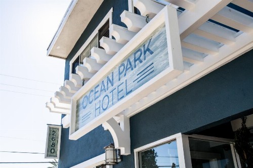 Ocean Park Hotel - image 3