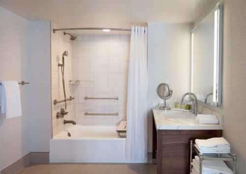Hilton Santa Monica - image 25