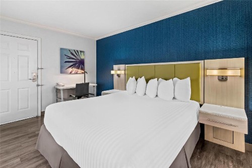 SureStay Hotel by Best Western Santa Monica - image 29