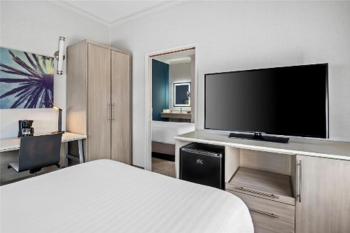 SureStay Hotel by Best Western Santa Monica - image 37