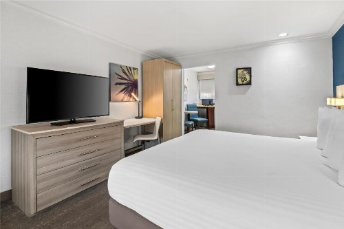 SureStay Hotel by Best Western Santa Monica - image 39