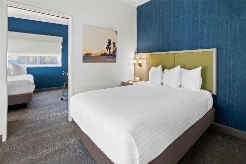 SureStay Hotel by Best Western Santa Monica - image 6