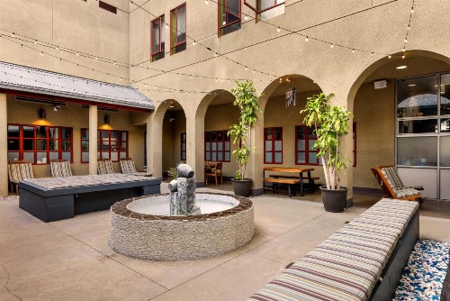 HI Los Angeles - Santa Monica Hostel - image 14