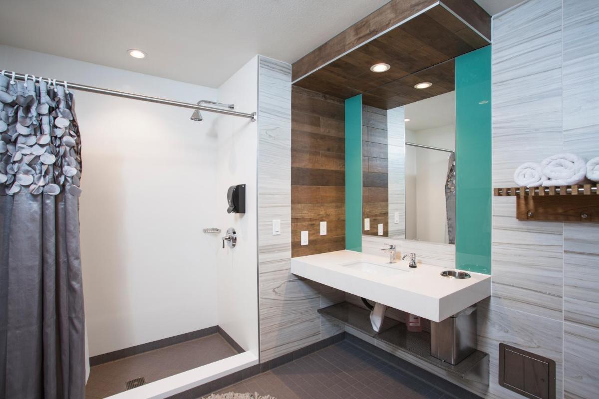 HI Los Angeles - Santa Monica Hostel - image 2