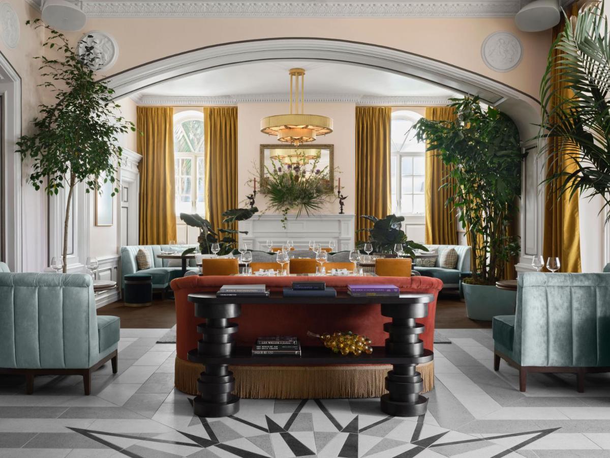 The Georgian Hotel - image 7
