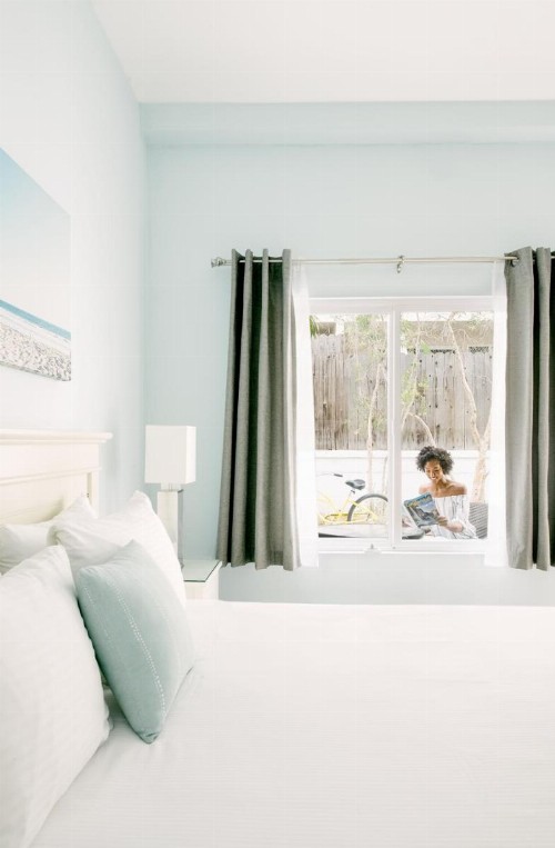 Bayside Hotel - image 18