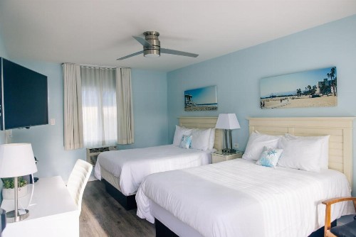 Bayside Hotel - image 49