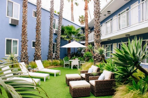 Bayside Hotel - image 8