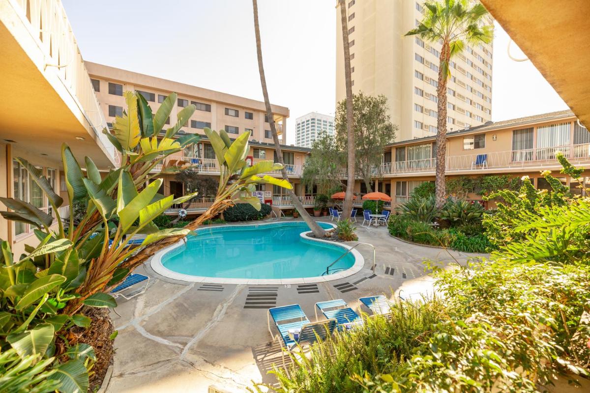 Cal Mar Hotel Suites - image 2