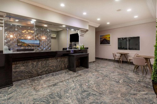 Days Inn by Wyndham Santa Monica/Los Angeles - image 13
